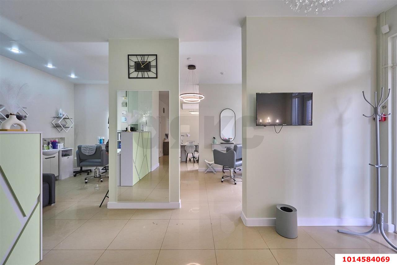 Фото №8: Торговое помещение 84 м² - Краснодар, Светлоград, ул. Красных Партизан, 1/4к11