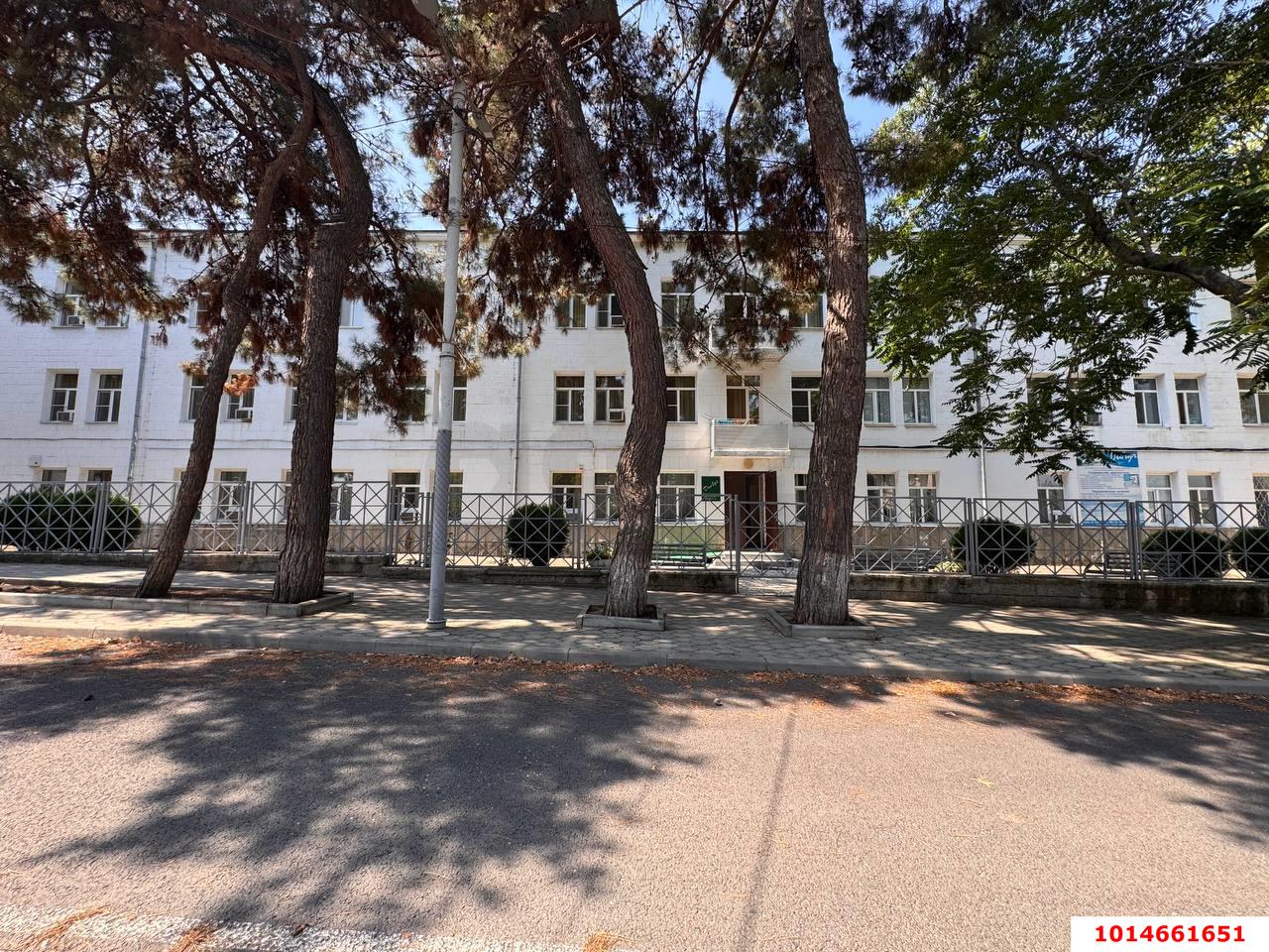 Фото №1: Отдельное здание 1176 м² - Анапа, ул. Ленина, 2