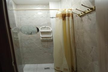 Фото №3: 2-комнатная квартира 40 м² - Краснодар, мкр. Центральный, ул. Коммунаров, 140