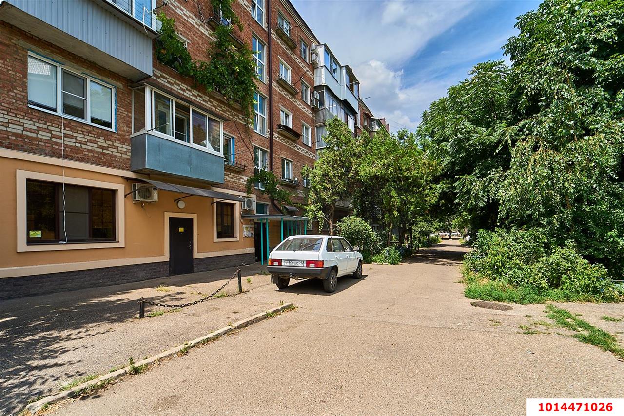 Фото №2: 3-комнатная квартира 63 м² - Краснодар, Западный внутригородской округ, ул. Урицкого, 6
