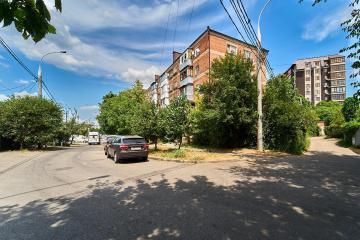 Фото №2: 3-комнатная квартира 63 м² - Краснодар, мкр. Западный внутригородской округ, ул. Урицкого, 6