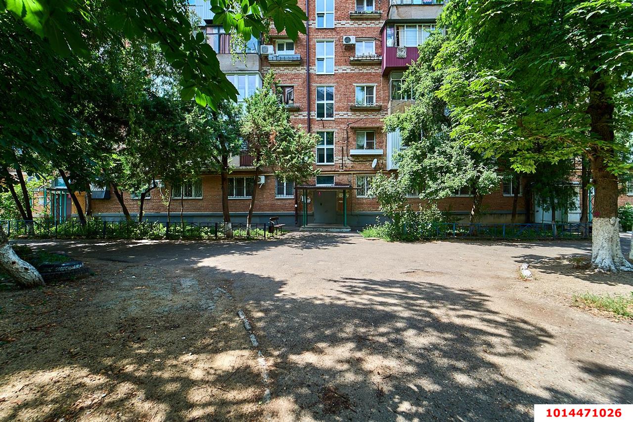 Фото №1: 3-комнатная квартира 63 м² - Краснодар, Западный внутригородской округ, ул. Урицкого, 6