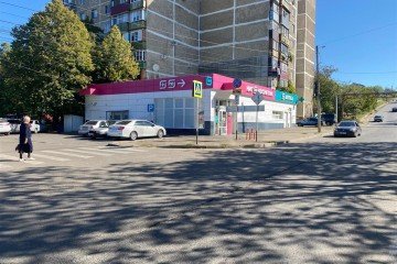 Фото №1: Торговое помещение 351 м² - Майкоп, ул. 2-я Короткая, 12