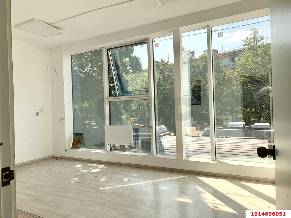 Фото №1: Коммерция 20 м² - Краснодар, Карасунский внутригородской округ, мкр. Черёмушки, ул. Стасова, 172А