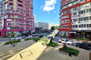 Фото №1: Торговое помещение 129 м² - Краснодар, мкр. Черёмушки, ул. Ставропольская, 91