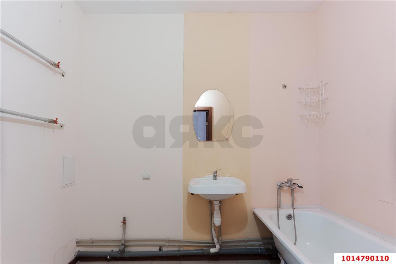 Фото №14: 2-комнатная квартира 84 м² - Краснодар, имени Маршала Жукова, ул. Александра Покрышкина, 4/7