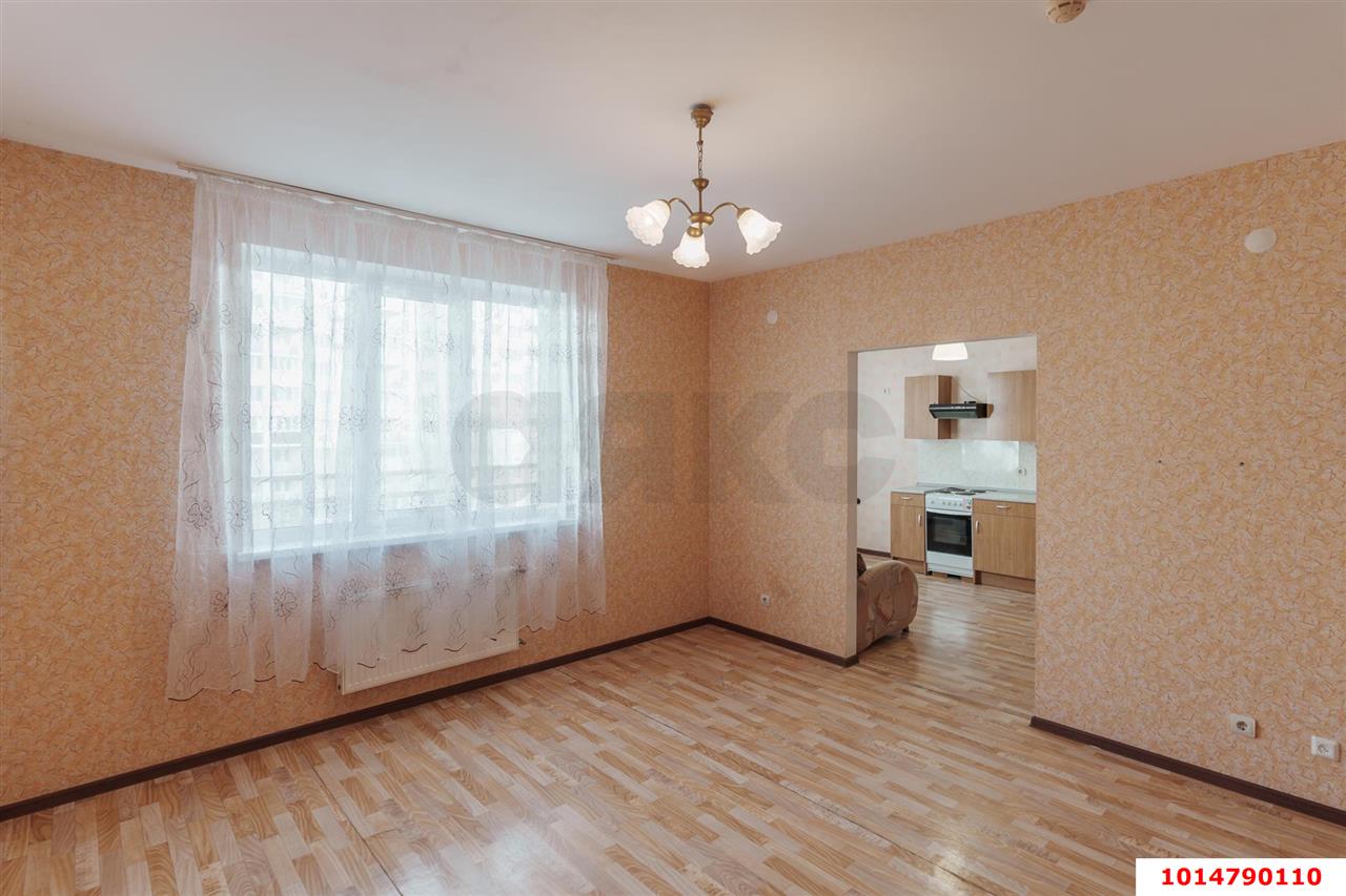 Фото №1: 2-комнатная квартира 84 м² - Краснодар, имени Маршала Жукова, ул. Александра Покрышкина, 4/7