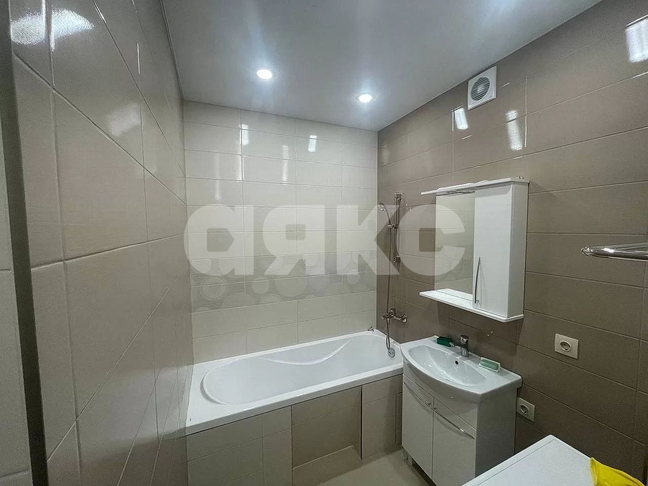 Фото №11: 2-комнатная квартира 72 м² - Ростов-на-Дону, 1-й, ул. Малиновского, 76