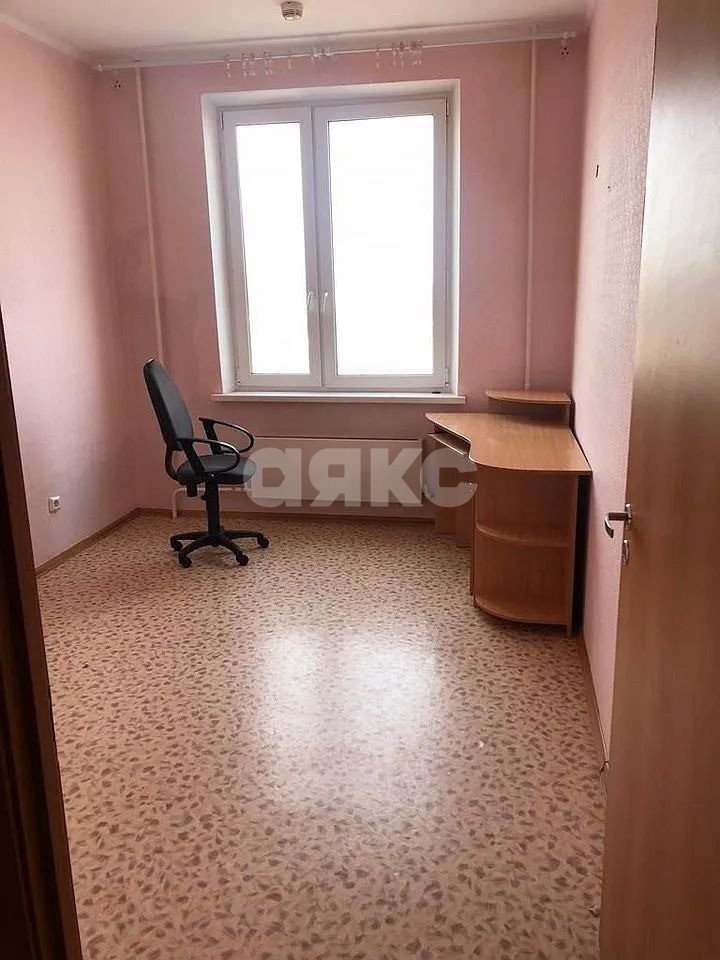 Фото №2: 3-комнатная квартира 68 м² - Ростов-на-Дону, 1-й  Западные Ворота, пр-кт Маршала Жукова, 36/5