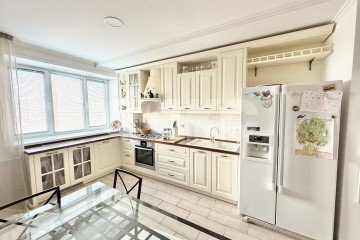 Фото №1: 2-комнатная квартира 70 м² - Нижнекамск, мкр. 35А, пр-кт Химиков, 7