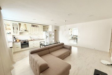 Фото №2: 2-комнатная квартира 70 м² - Нижнекамск, мкр. 35А, пр-кт Химиков, 7