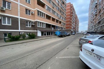 Фото №3: Торговое помещение 36 м² - Краснодар, мкр. Славянский, ул. Заполярная, 35к5