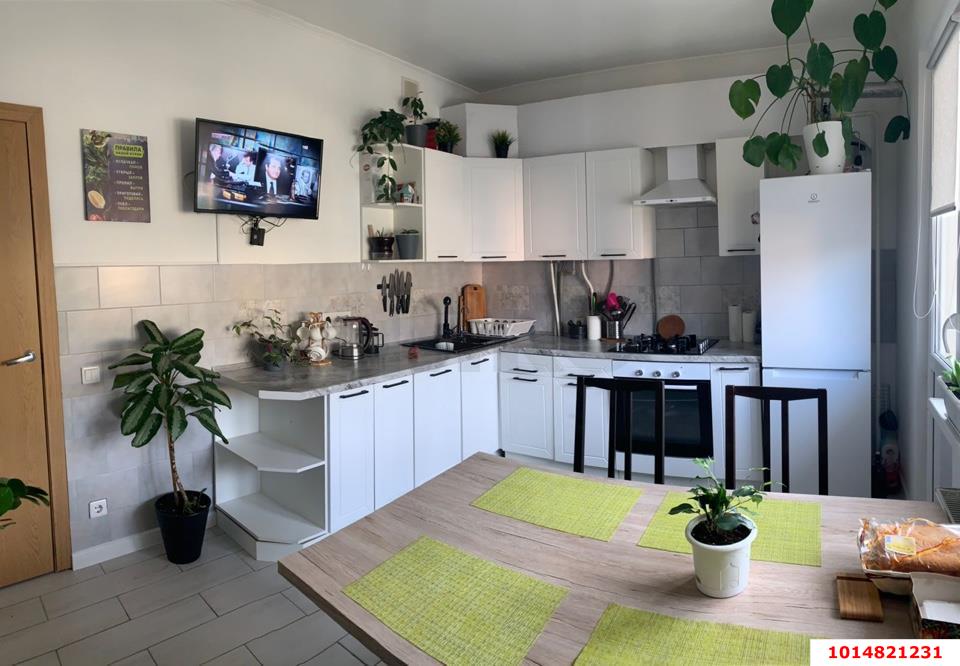 Фото №1: 3-комнатная квартира 81 м² - Яблоновский, жилой комплекс Солнечный, ул. Солнечная, 55/1к7