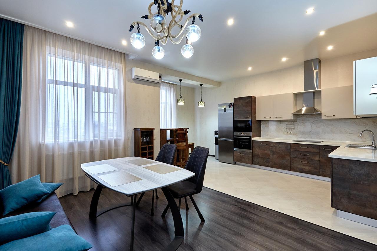 Фото №1: 3-комнатная квартира 130 м² - Краснодар, Западный внутригородской округ, Центральный внутригородской округ, мкр. Центральный, ул. имени Пушкина, 12