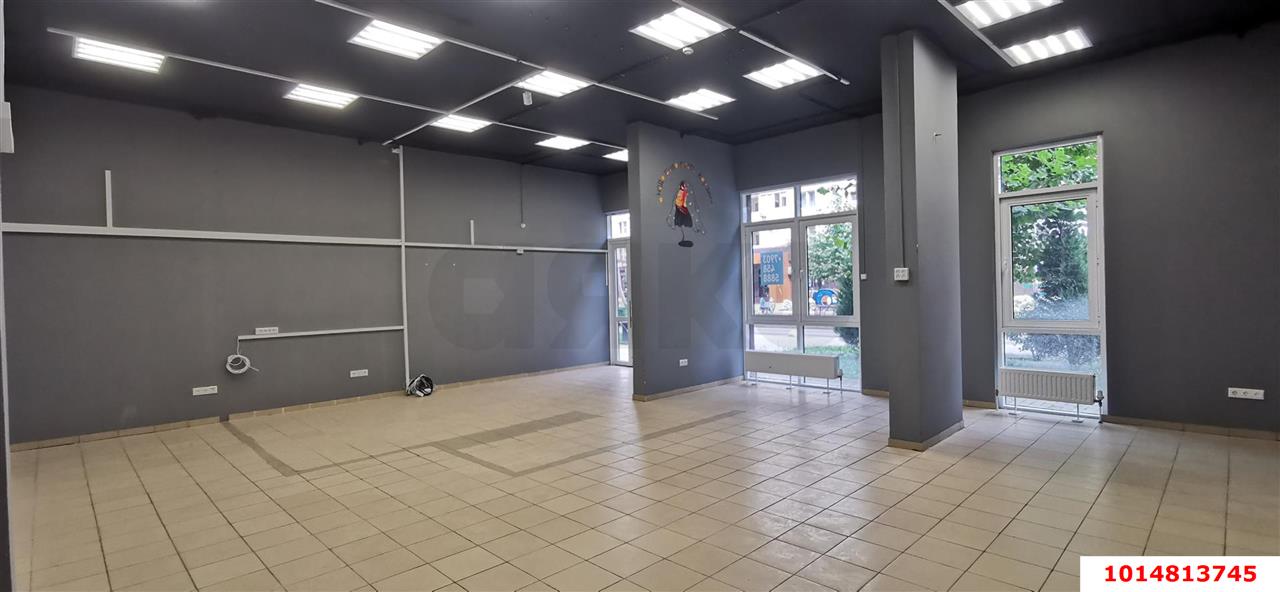 Фото №3: Торговое помещение 81 м² - Краснодар, Светлоград, ул. Красных Партизан, 1/4к7