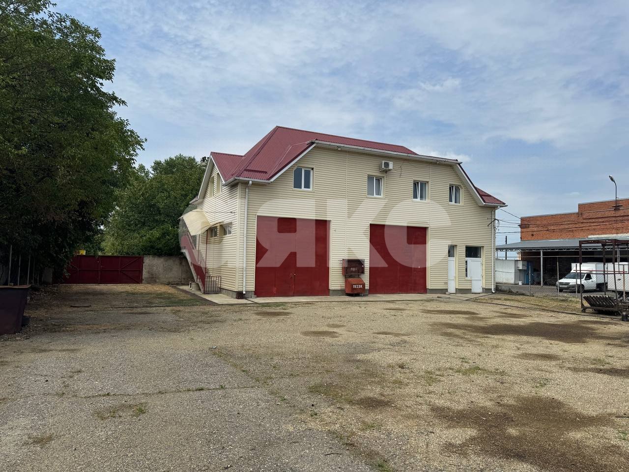 Фото №1: Коммерция 401 м² - Майкоп, ул. Строителей, 7/1