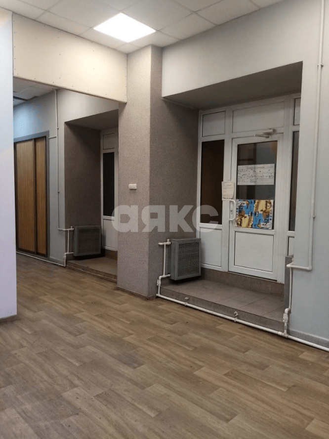 Фото №1: Коммерция 250 м² - Ростов-на-Дону, Пролетарский, ул. Рыльского, 2