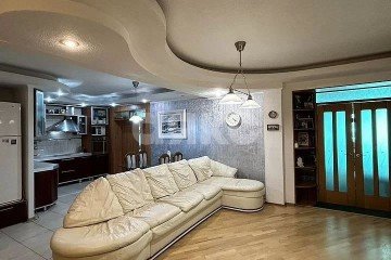 Фото №1: 4-комнатная квартира 164 м² - Ростов-на-Дону, р. Октябрьский, пер. Соборный, 94А