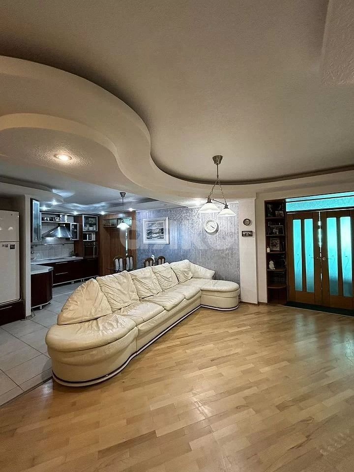 Фото №1: 4-комнатная квартира 164 м² - Ростов-на-Дону, Октябрьский, пер. Соборный, 94А