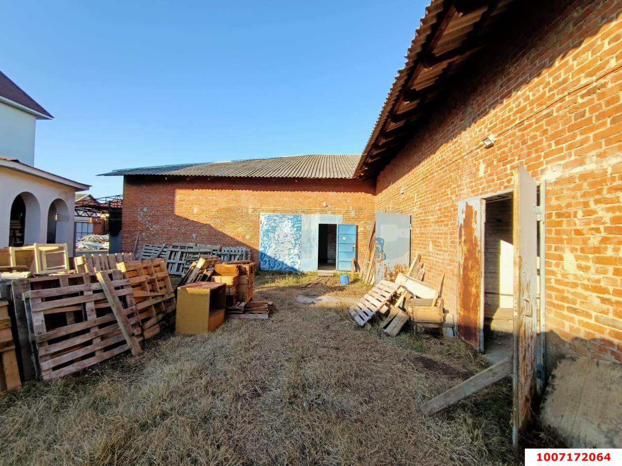 Фото №3: Коммерция 900 м² - Краснодар, Прикубанский внутригородской округ, Калинино, мкр. Завод Радиоизмерительных Приборов, ул. Сиреневая, 3