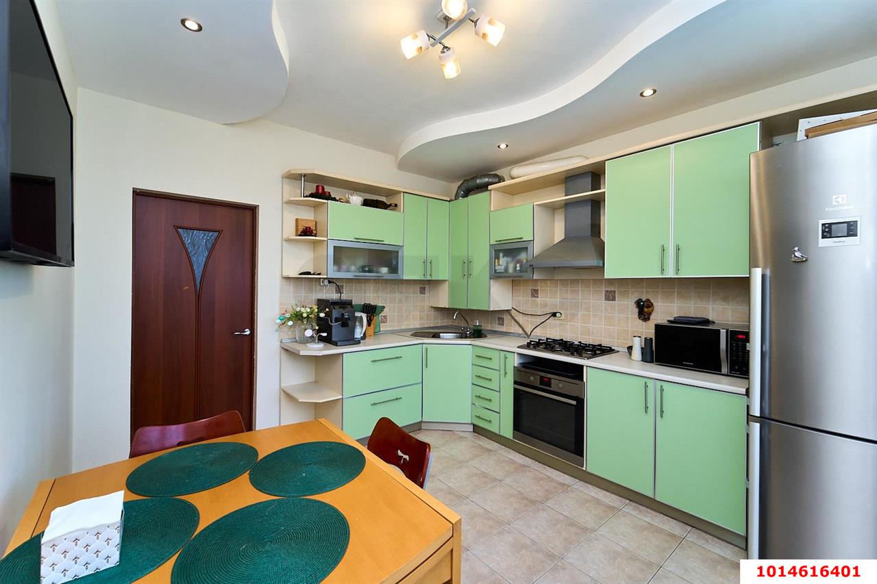 Фото №1: 2-комнатная квартира 56 м² - Краснодар, Прикубанский внутригородской округ, мкр. Новый, ул. 3-я Дорожная, 29