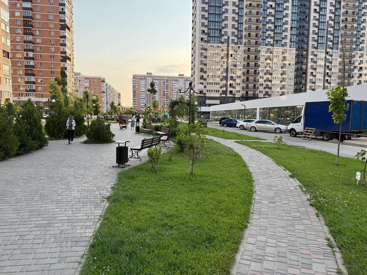 Фото №13: Коммерция 46 м² - Краснодар, жилой комплекс Дружный-2, Прикубанский внутригородской округ, Россинского, мкр. жилой комплекс Дружный, б-р Адмиралтейский, 3