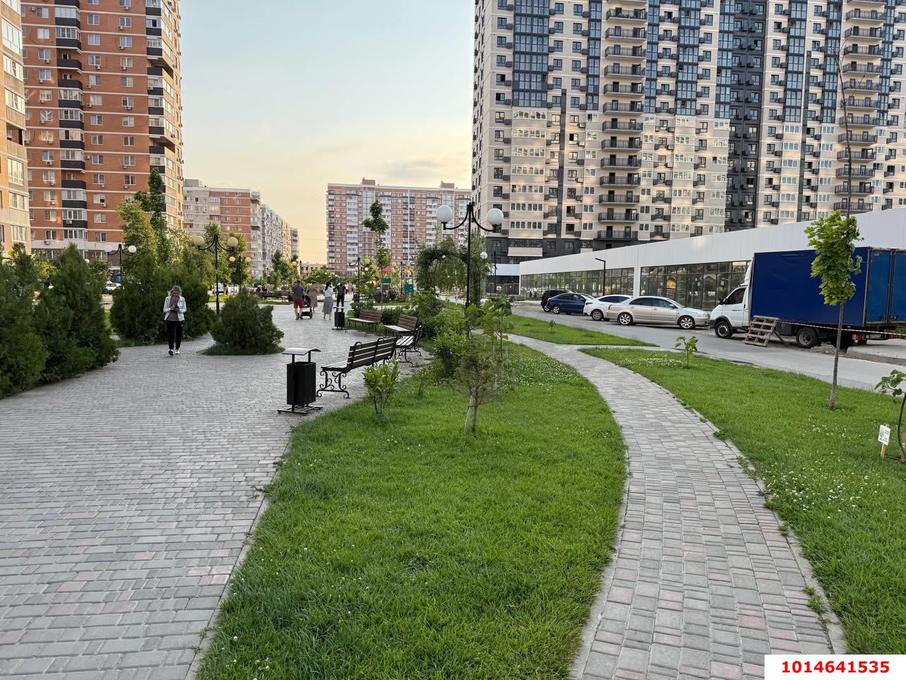 Фото №10: Торговое помещение 47 м² - Краснодар, жилой комплекс Дружный-2, б-р Адмиралтейский, 3