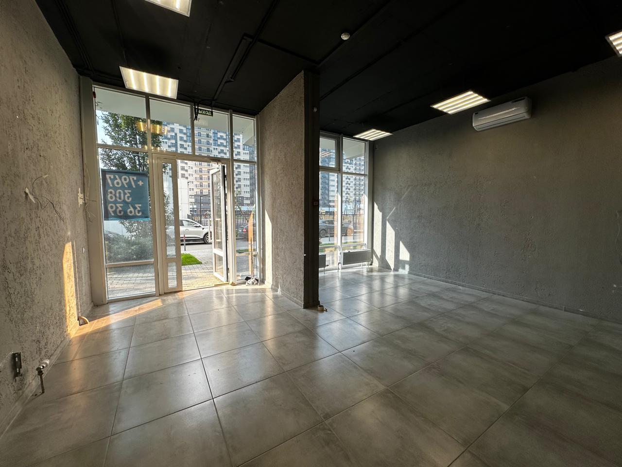 Фото №5: Коммерция 46 м² - Краснодар, жилой комплекс Дружный-2, Прикубанский внутригородской округ, Россинского, мкр. жилой комплекс Дружный, б-р Адмиралтейский, 3