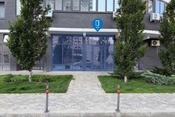 Фото №2: Торговое помещение 47 м² - Краснодар, мкр. жилой комплекс Дружный-2, б-р Адмиралтейский, 3