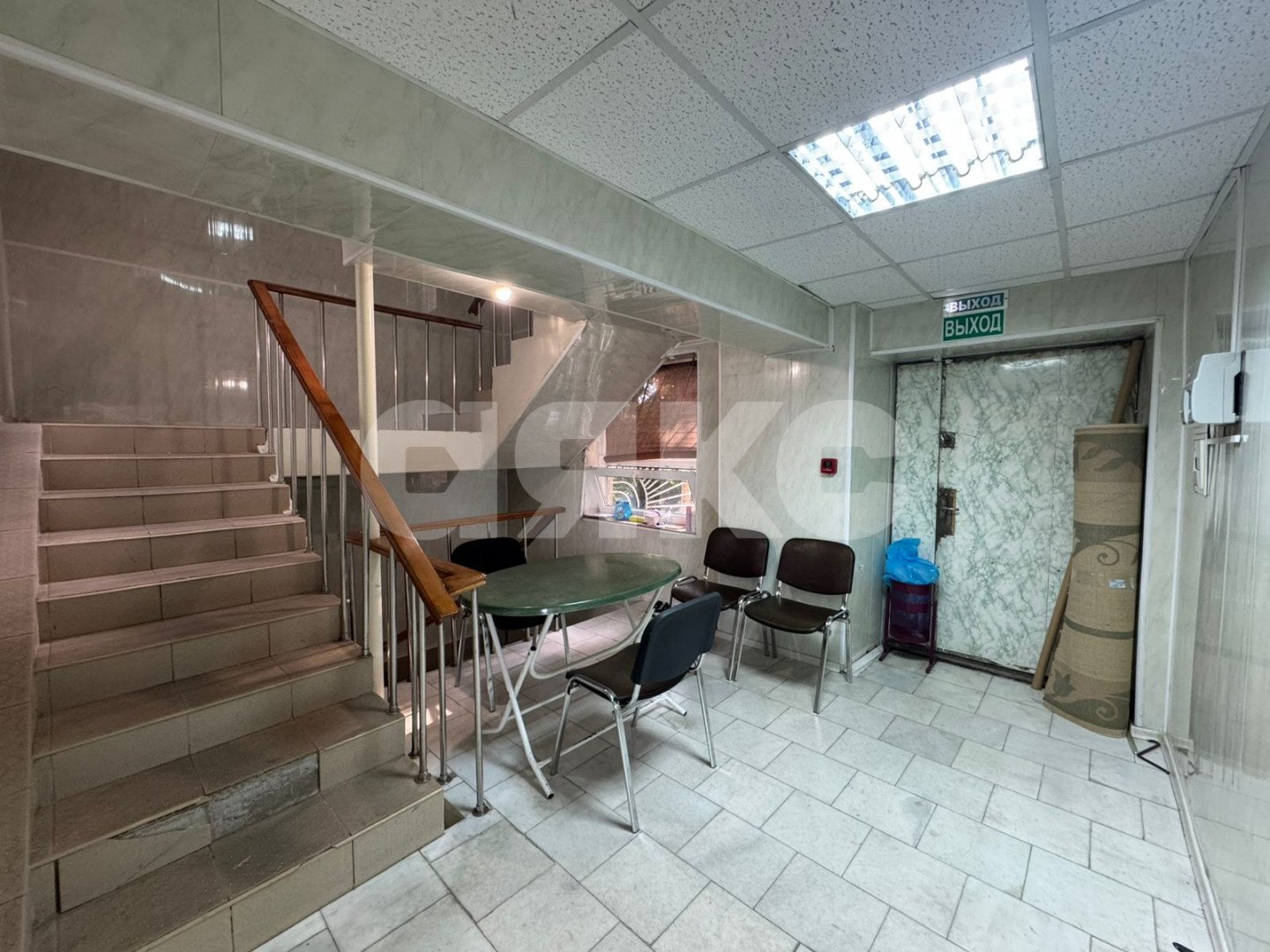 Фото №6: Коммерция 332 м² - Майкоп, Центр, ул. Пролетарская, 229