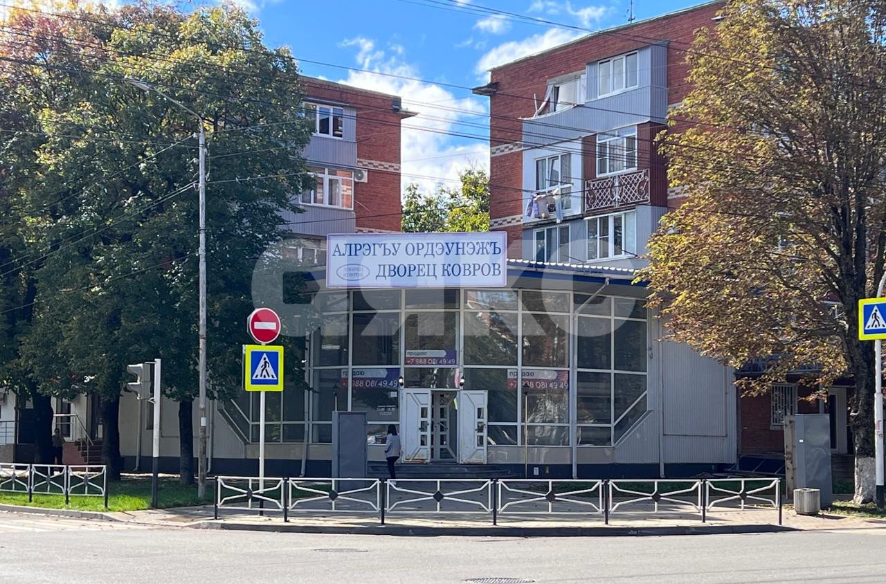 Фото №1: Коммерция 332 м² - Майкоп, Центр, ул. Пролетарская, 229
