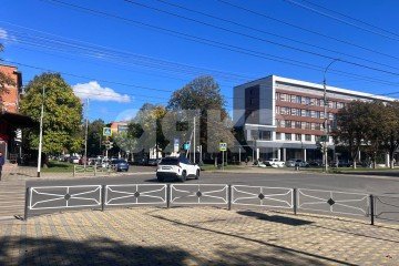 Фото №3: Коммерция 332 м² - Майкоп, мкр. Центр, ул. Пролетарская, 229