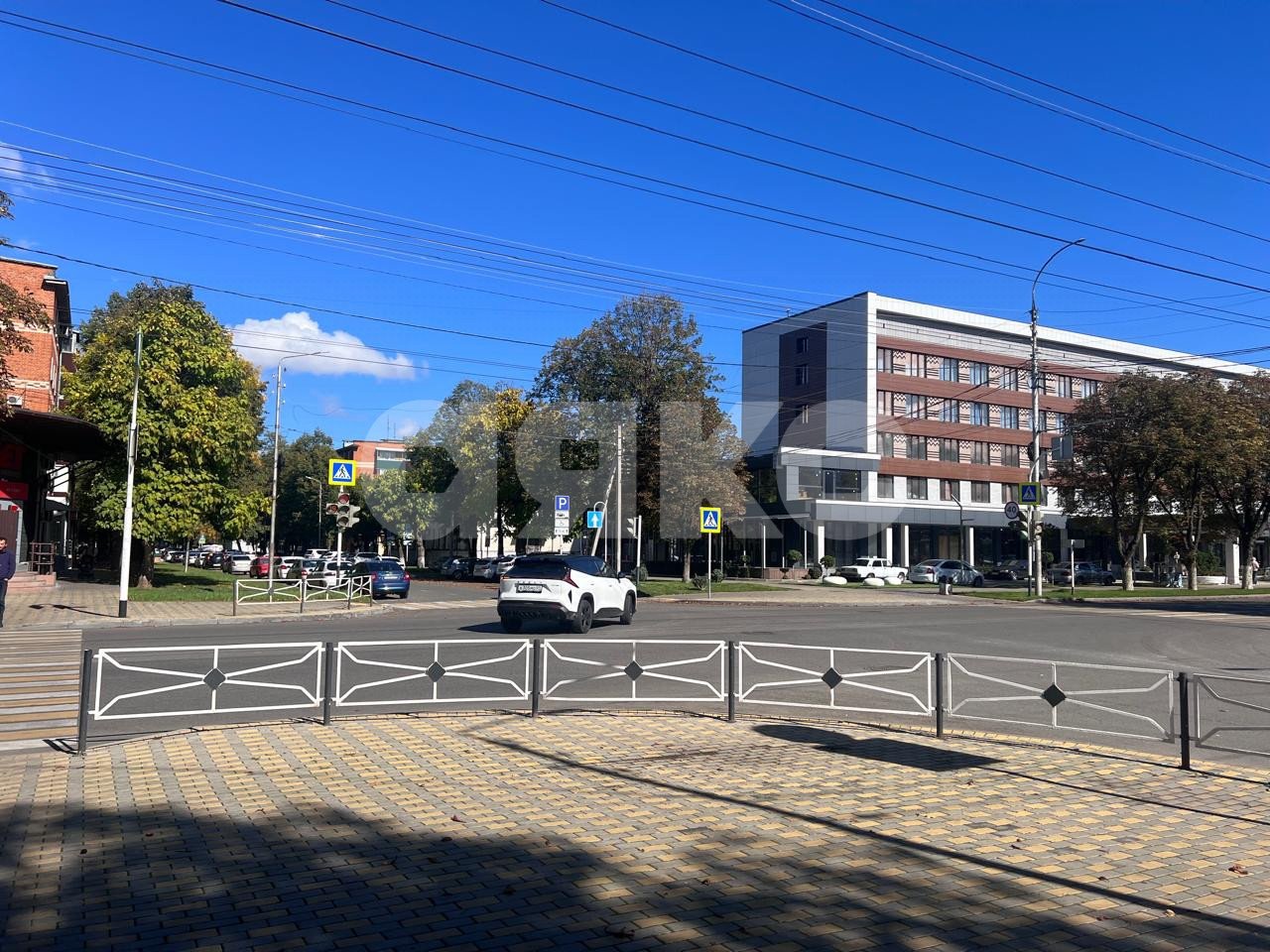 Фото №3: Коммерция 332 м² - Майкоп, Центр, ул. Пролетарская, 229