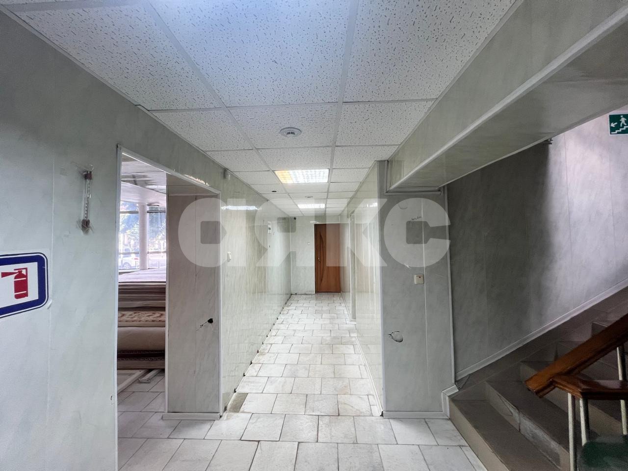 Фото №13: Коммерция 332 м² - Майкоп, Центр, ул. Пролетарская, 229