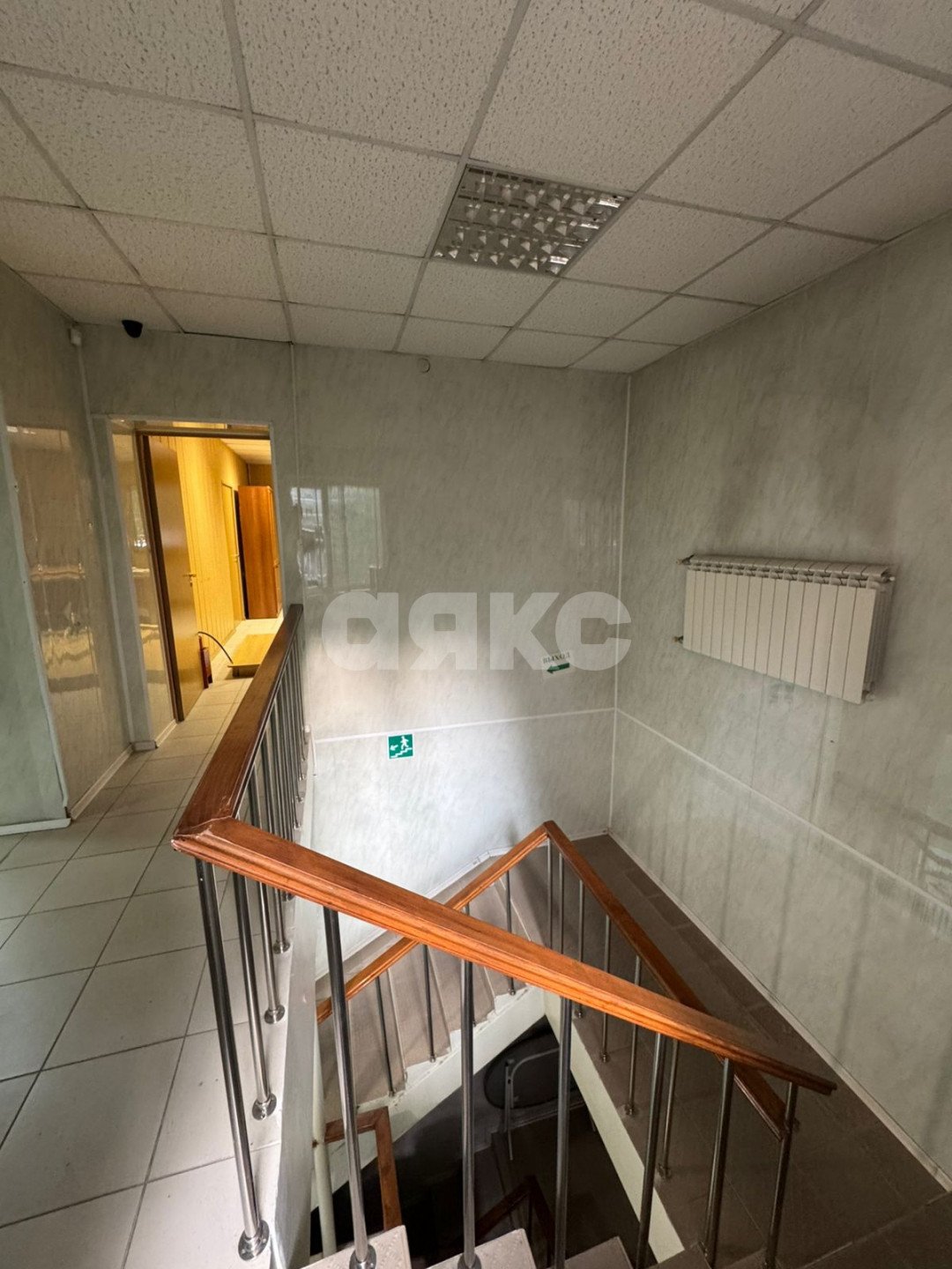 Фото №7: Коммерция 332 м² - Майкоп, Центр, ул. Пролетарская, 229
