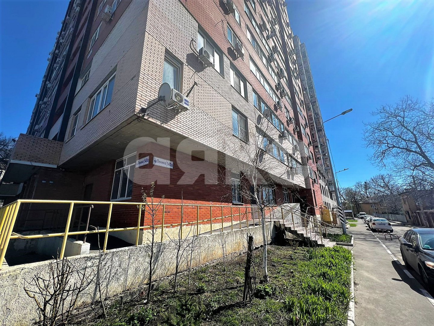 Фото №3: Коммерция 563 м² - Ростов-на-Дону, жилой комплекс Южный, пр-кт Ленина, 140А