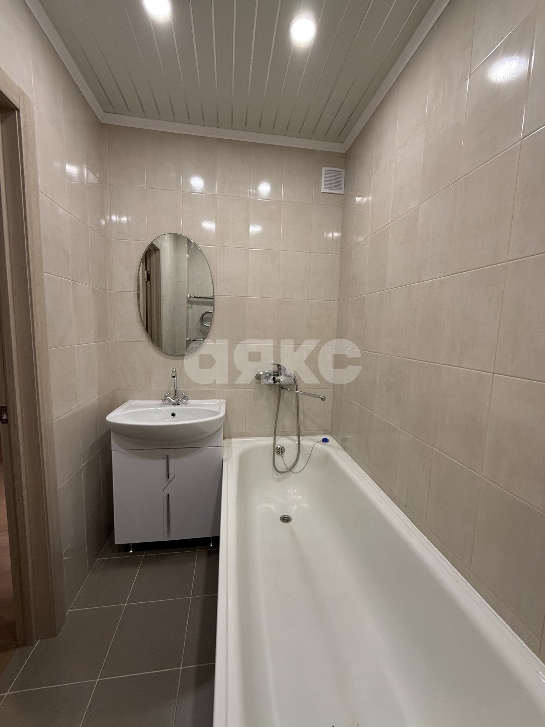 Фото №4: 1-комнатная квартира 47 м² - Липецк, Советский округ, мкр. 2-й, ул. Космонавтов, 46/4