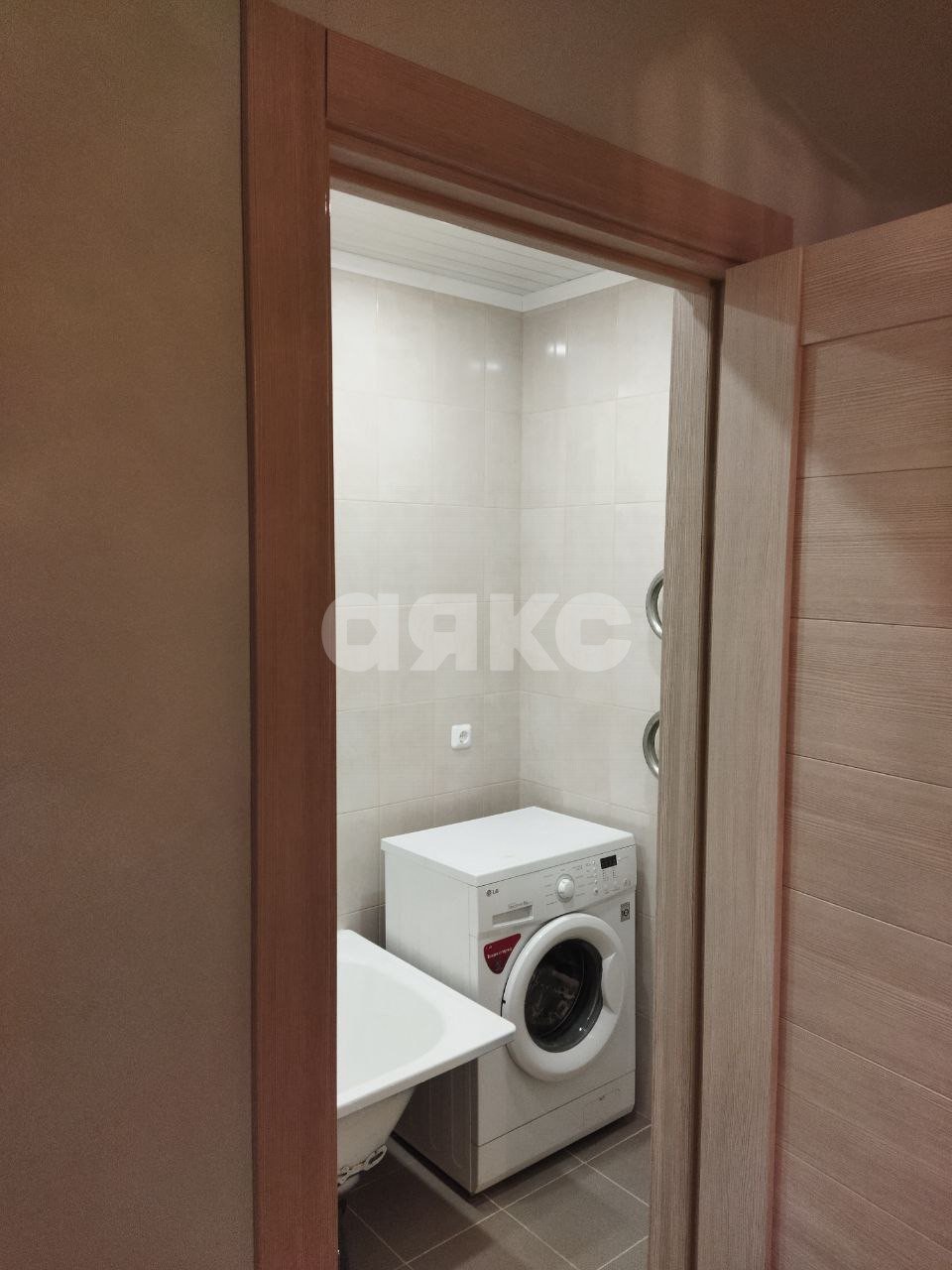 Фото №5: 1-комнатная квартира 47 м² - Липецк, Советский округ, мкр. 2-й, ул. Космонавтов, 46/4