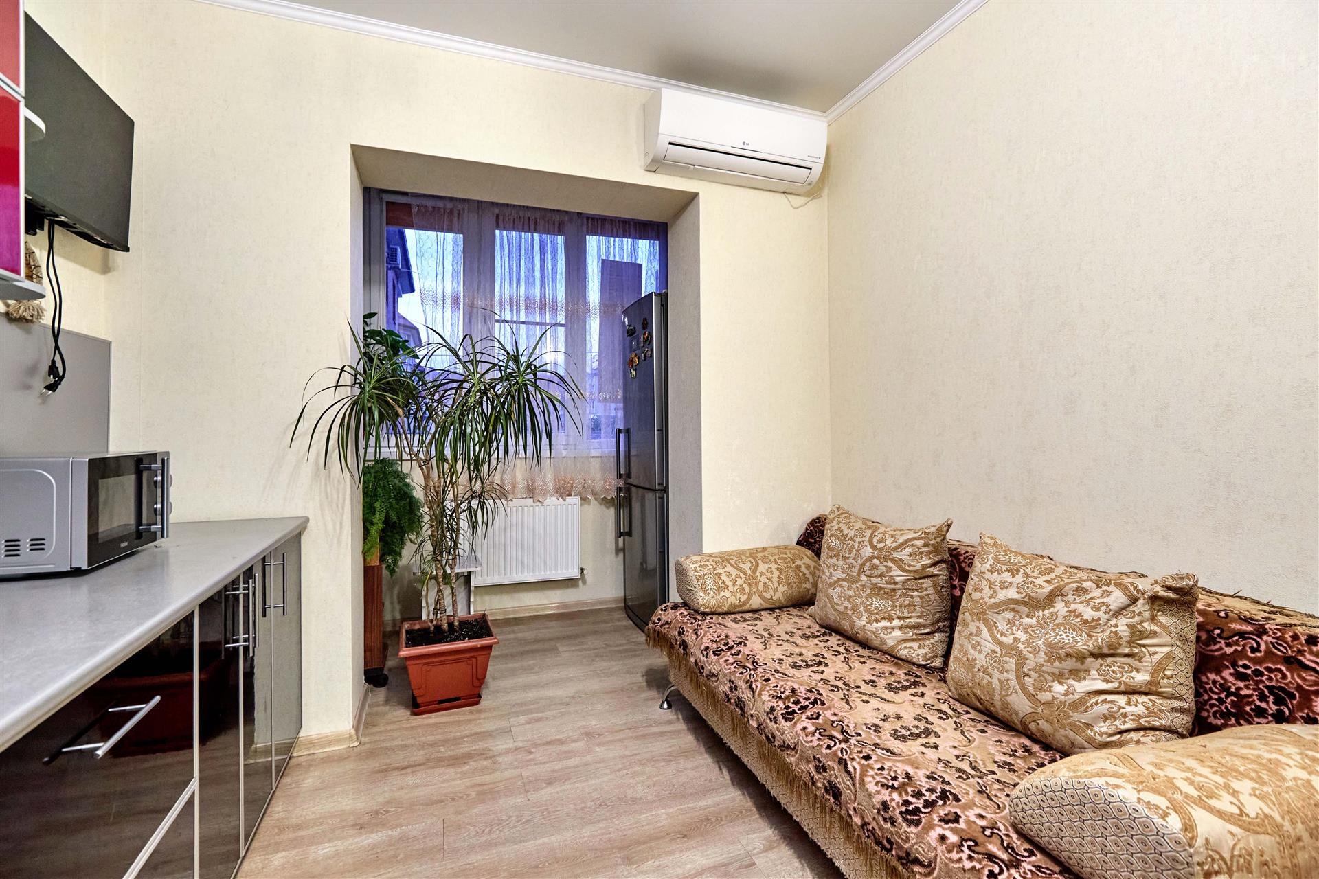 Фото №8: 1-комнатная квартира 42 м² - Российский, мкр. Прикубанский внутригородской округ, ул. 2-я Тверская, 2