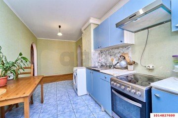 Фото №1: 3-комнатная квартира 81 м² - Краснодар, мкр. Юбилейный, б-р Платановый, 2