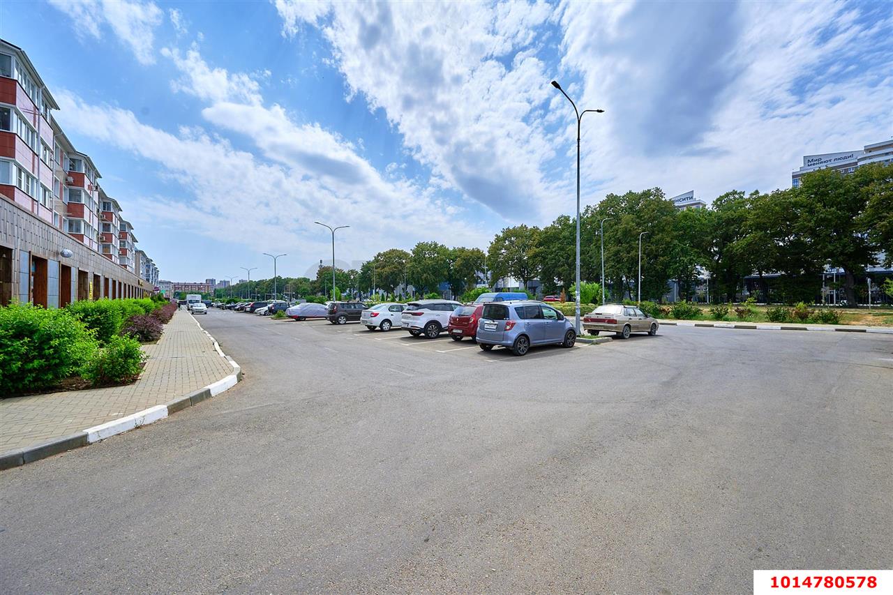 Фото №3: Торговое помещение 72 м² - Краснодар, жилой комплекс Краски, ул. Краеведа Соловьёва, 6к1