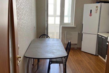 Фото №1: 1-комнатная квартира 40 м² - Краснодар, мкр. ЖК Легенда, ул. имени 40-летия Победы, 137