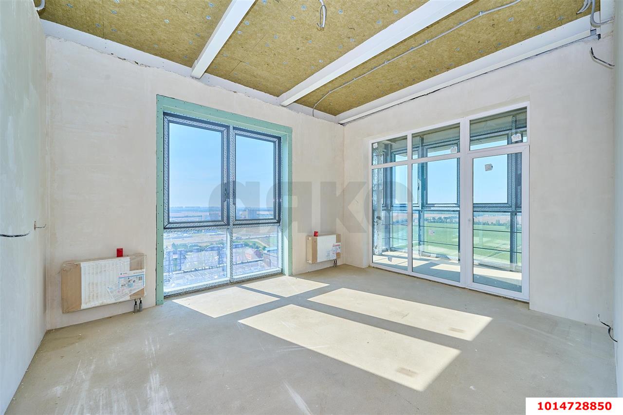 Фото №1: 4-комнатная квартира 103 м² - Знаменский, Карасунский внутригородской округ, мкр. Родные Просторы, ул. Природная, 10Бк22