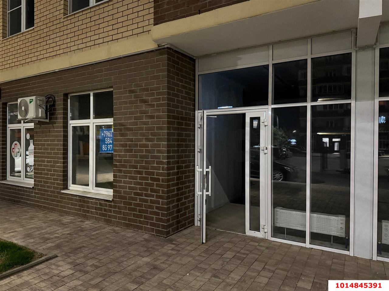 Фото №6: Торговое помещение 37 м² - Краснодар, жилой комплекс Дыхание, ул. Лётчика Позднякова, 2к24