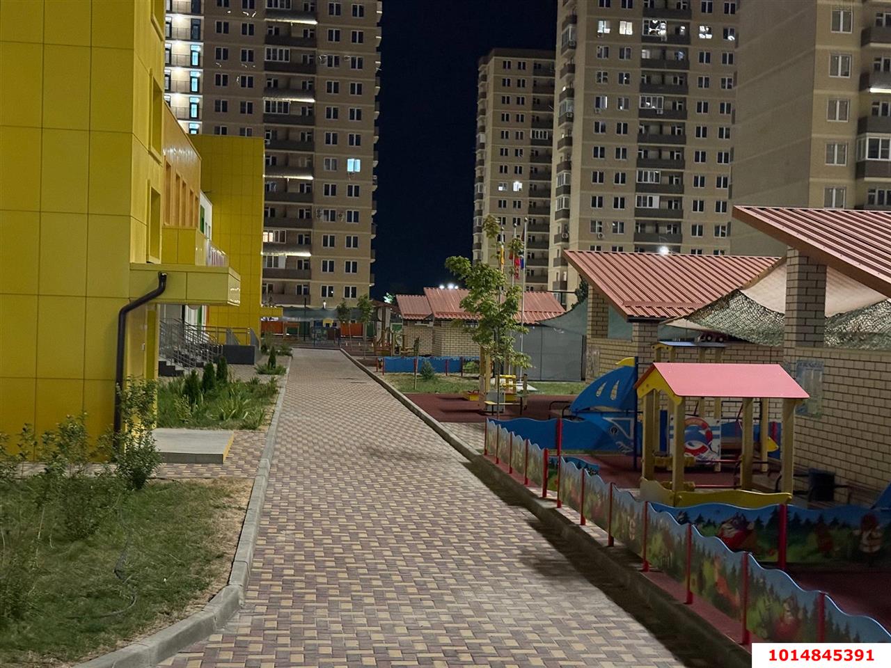 Фото №17: Торговое помещение 37 м² - Краснодар, жилой комплекс Дыхание, ул. Лётчика Позднякова, 2к24