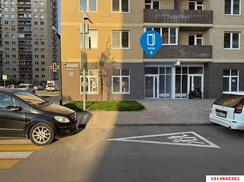 Фото №1: Торговое помещение 37 м² - Краснодар, жилой комплекс Дыхание, ул. Лётчика Позднякова, 2к24