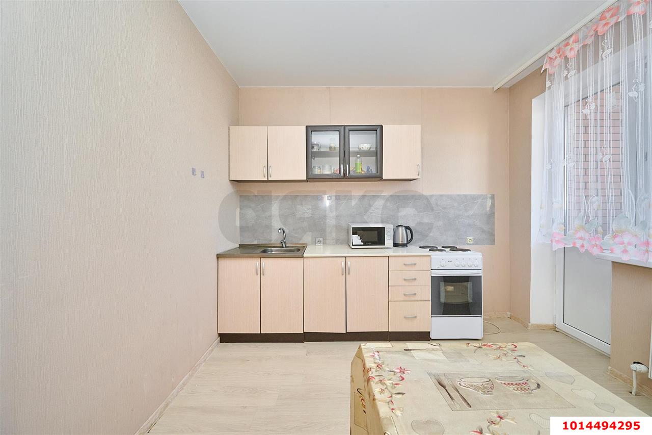 Фото №11: 2-комнатная квартира 76 м² - Краснодар, Краевая Клиническая Больница, ул. Домбайская, 12