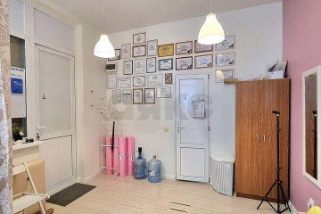 Фото №2: Торговое помещение 22 м² - Краснодар, мкр. Черёмушки, ул. Селезнёва, 88/1