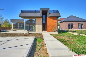 Фото №1: Дом 200 м² - Краснодар, мкр. Тихая Поляна, ул. имени Писателя Г.И. Василенко, 11