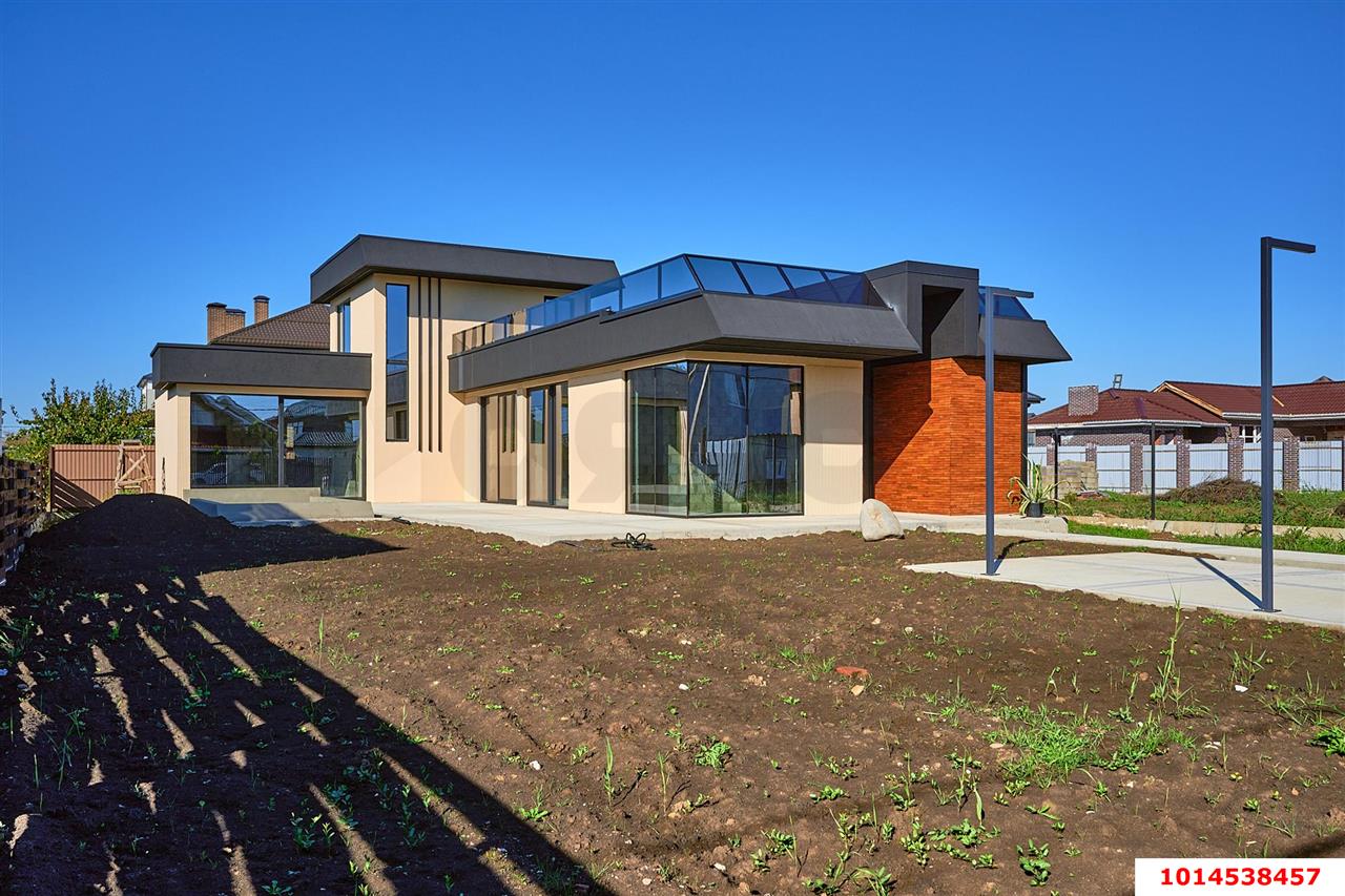 Фото №6: Дом 200 м² + 8 сот. - Краснодар, Прикубанский внутригородской округ, мкр. Тихая Поляна, ул. имени Писателя Г.И. Василенко, 11